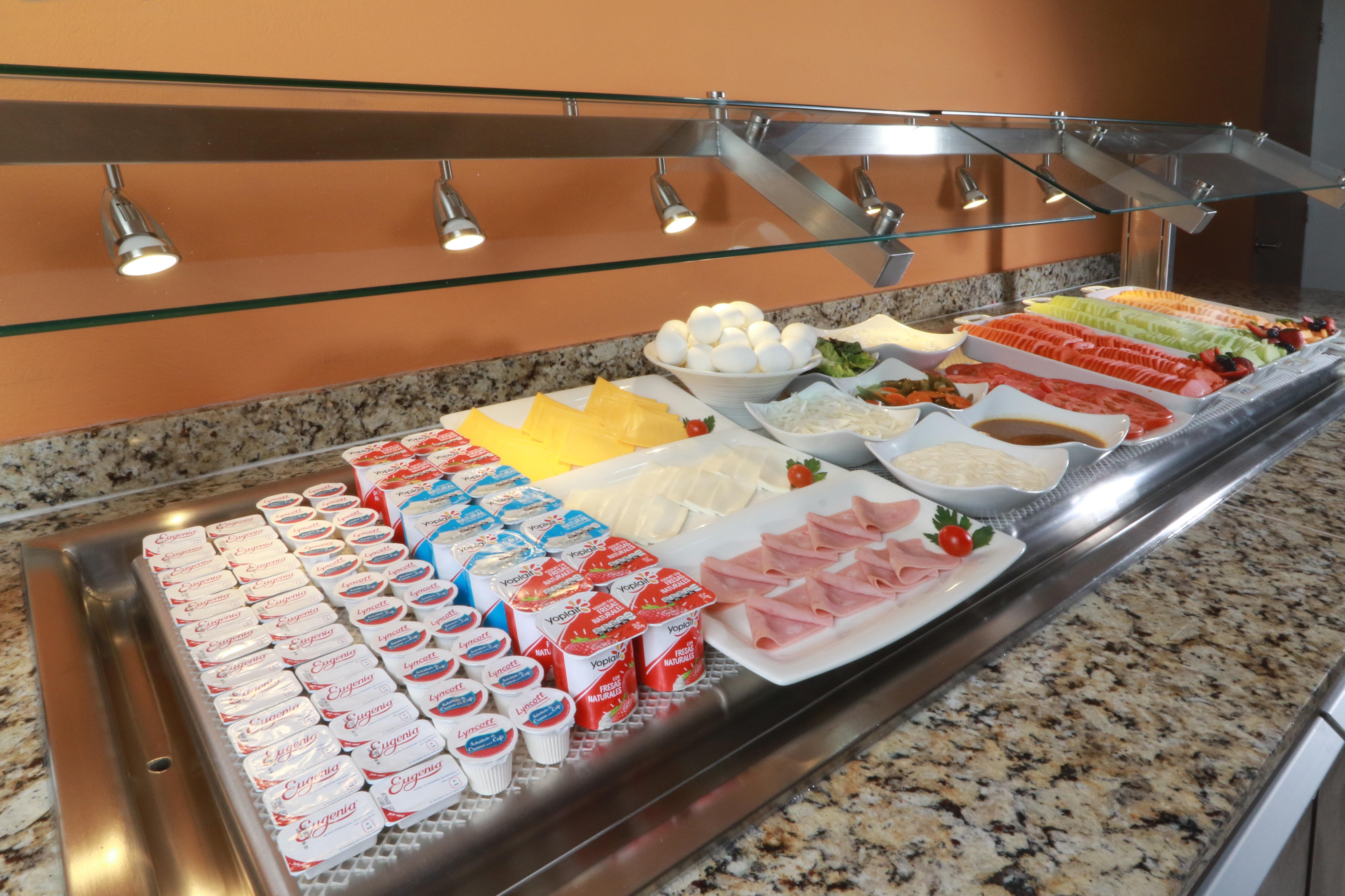 Staybridge Suites Guadalajara Expo By Ihg Запопан Екстериор снимка