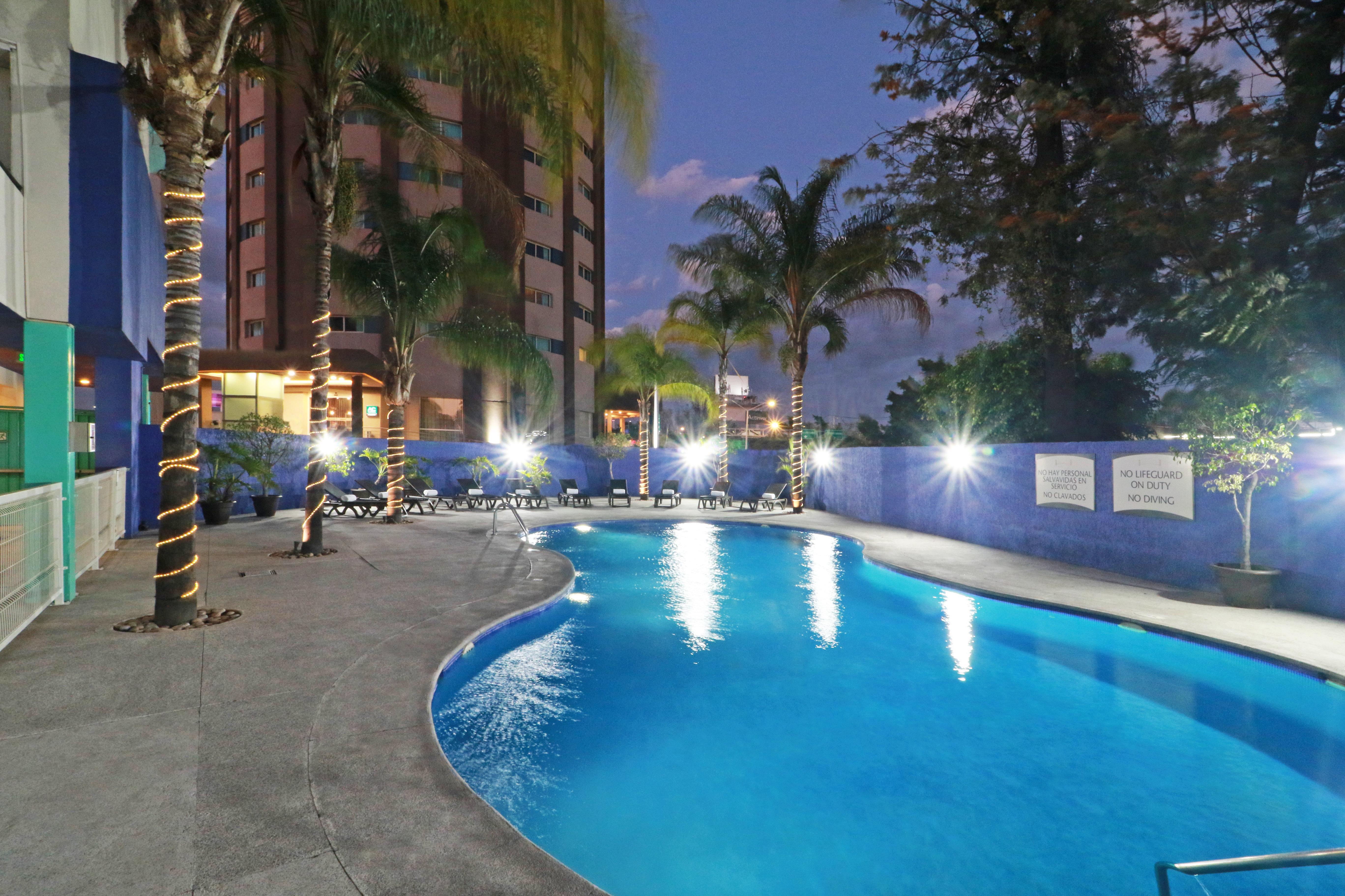 Staybridge Suites Guadalajara Expo By Ihg Запопан Екстериор снимка