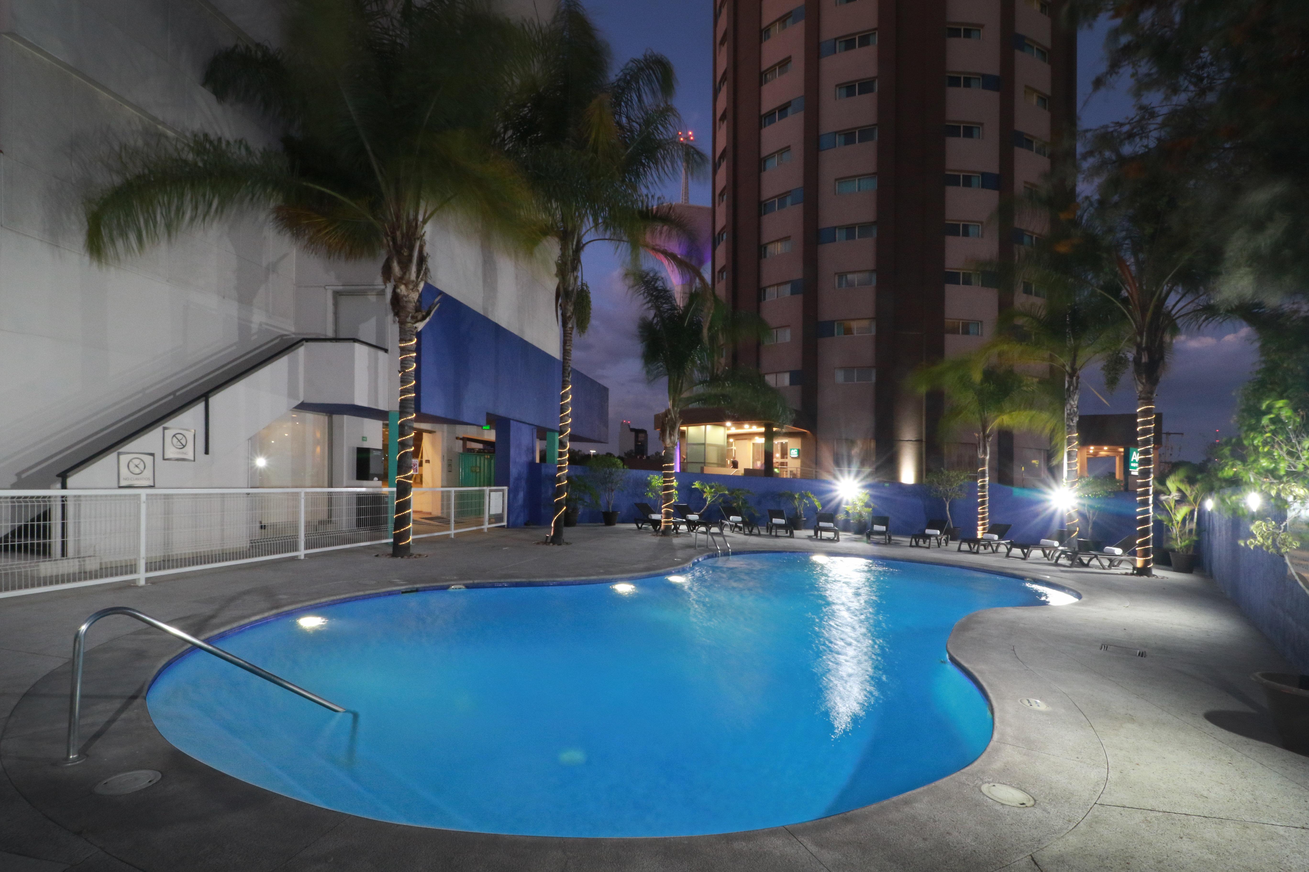 Staybridge Suites Guadalajara Expo By Ihg Запопан Екстериор снимка